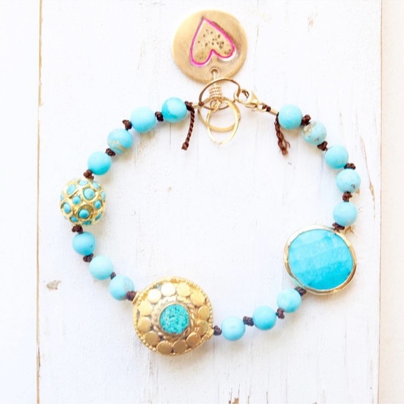 Turquoise and Gold Beaded Bracelet - Picture 1 of 7